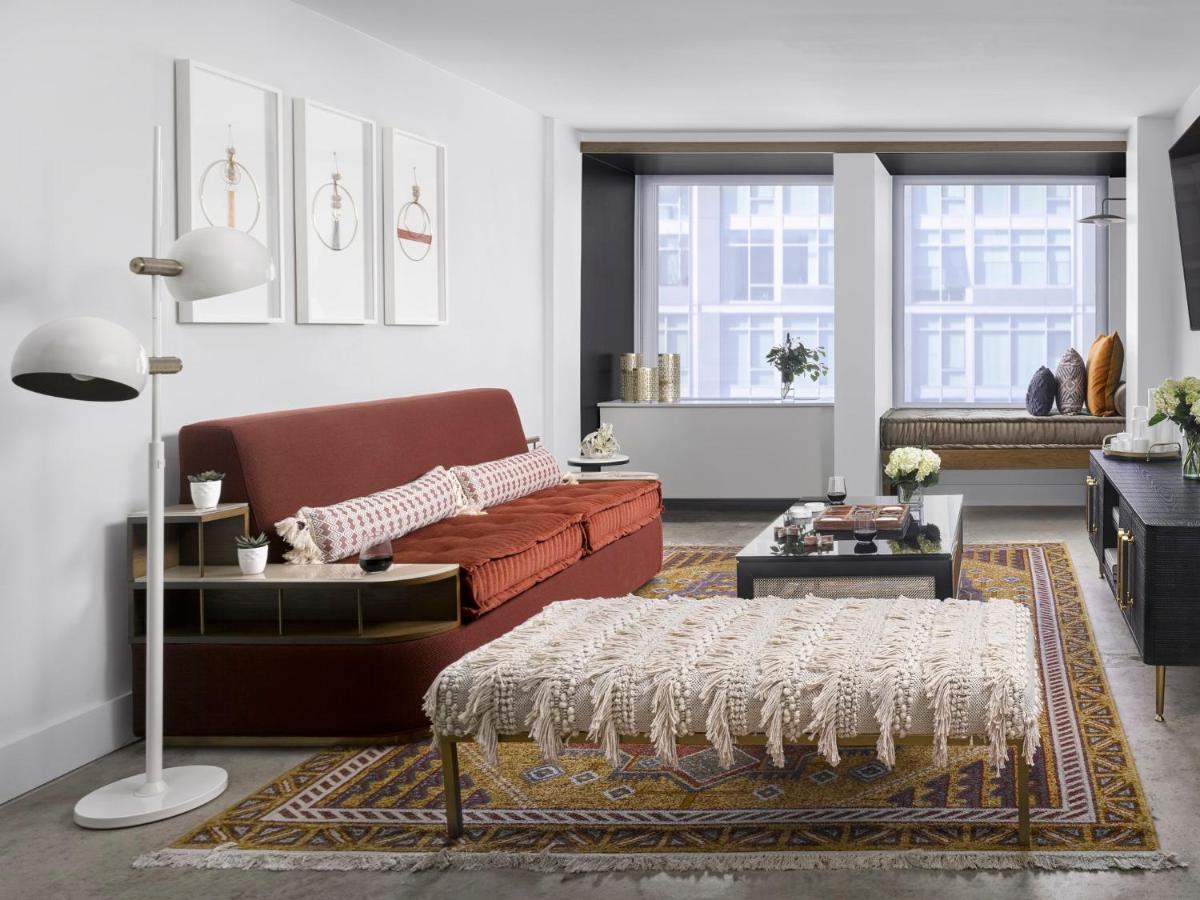 Vignette Collection Yours Truly Dc By Ihg واشنطن المظهر الخارجي الصورة A living room with a rug