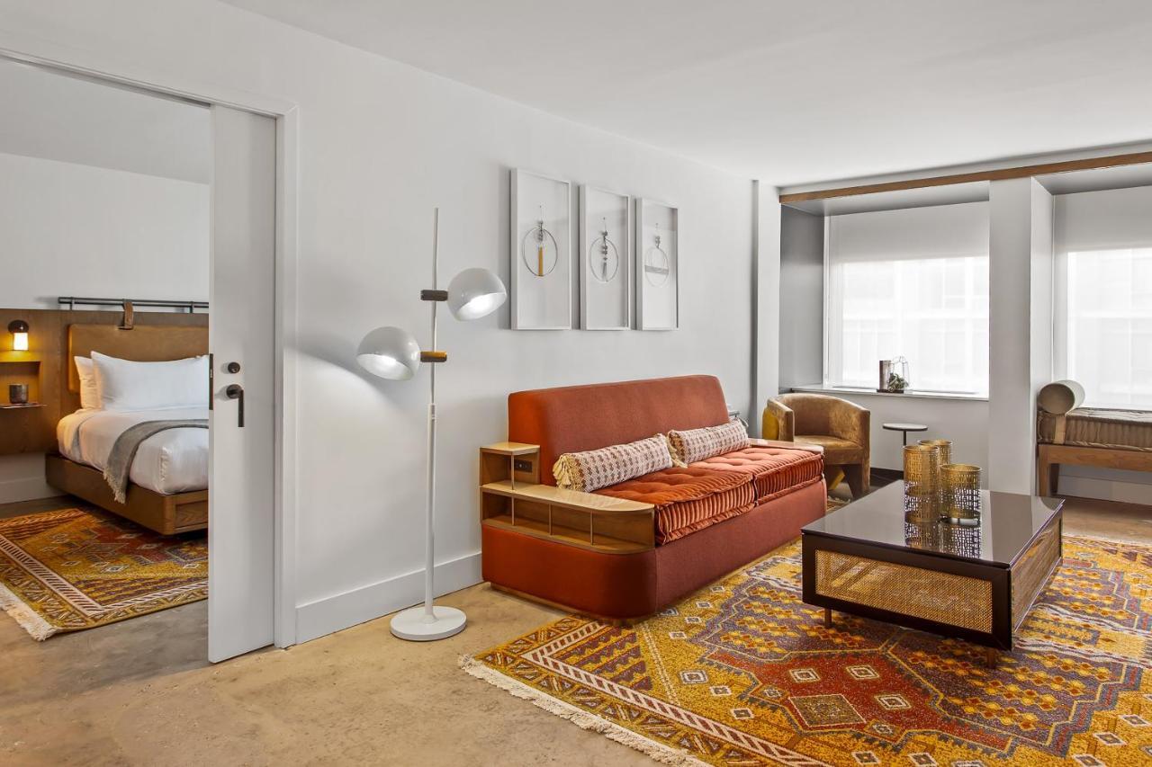 Vignette Collection Yours Truly Dc By Ihg واشنطن المظهر الخارجي الصورة A suite at the Hotel Commonwealth