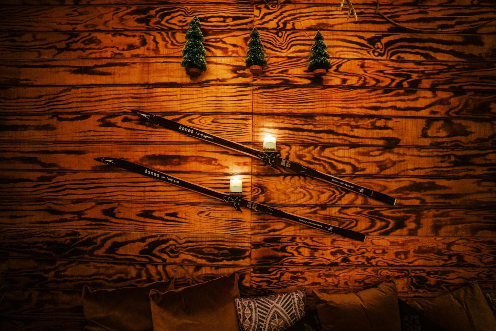Vignette Collection Yours Truly Dc By Ihg واشنطن المظهر الخارجي الصورة The two wands of the Order of the Phoenix