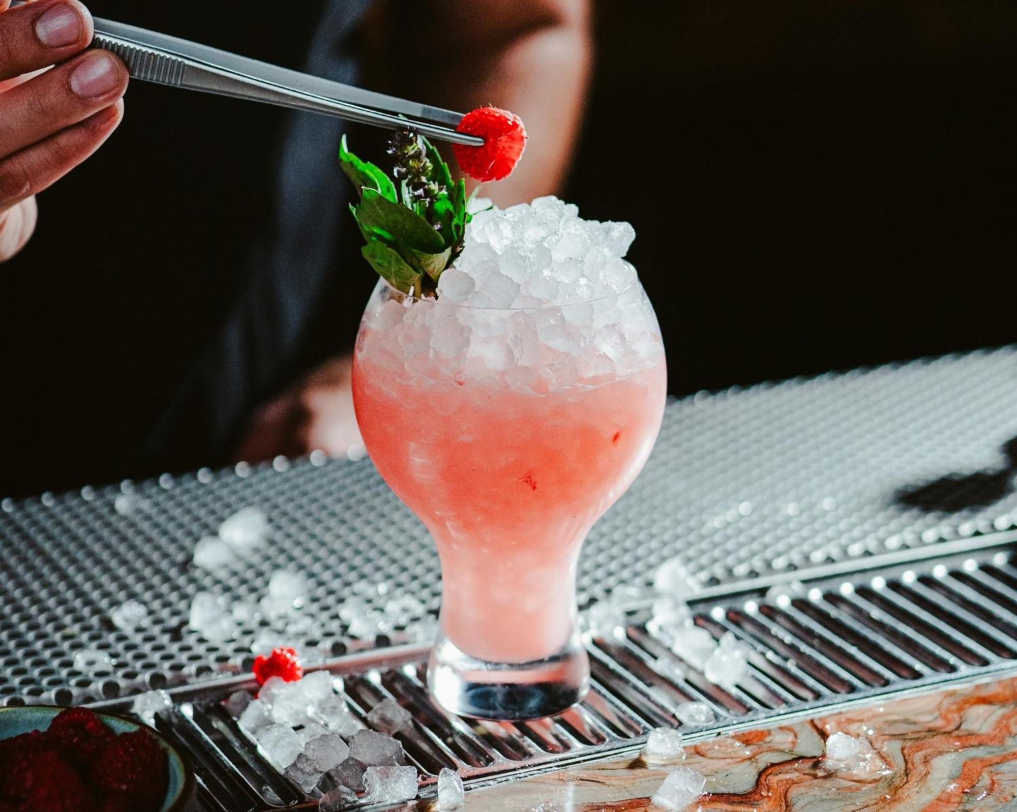 Vignette Collection Yours Truly Dc By Ihg واشنطن المظهر الخارجي الصورة A strawberry bellini
