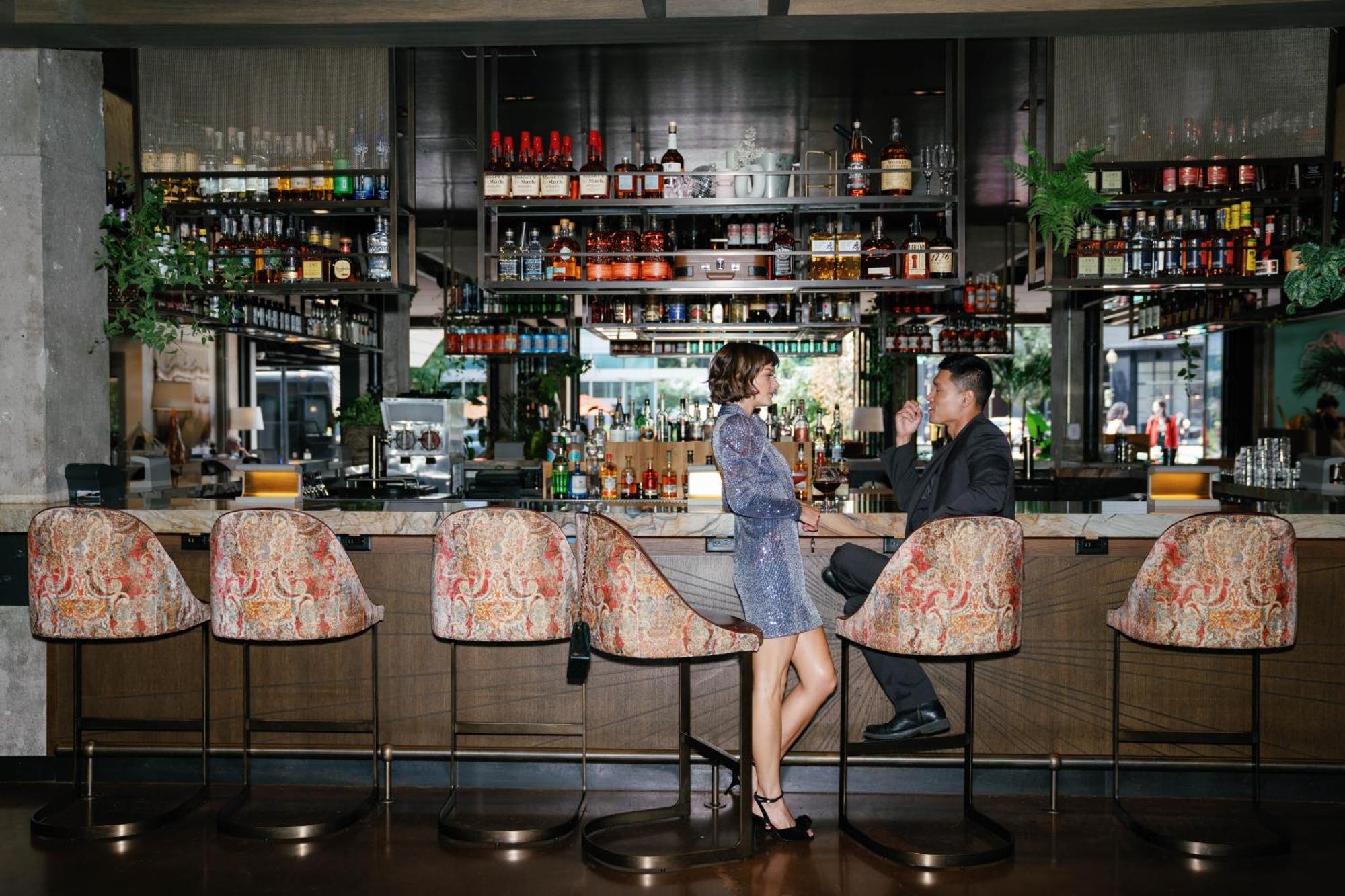 Vignette Collection Yours Truly Dc By Ihg واشنطن المظهر الخارجي الصورة The bar at the London Edition