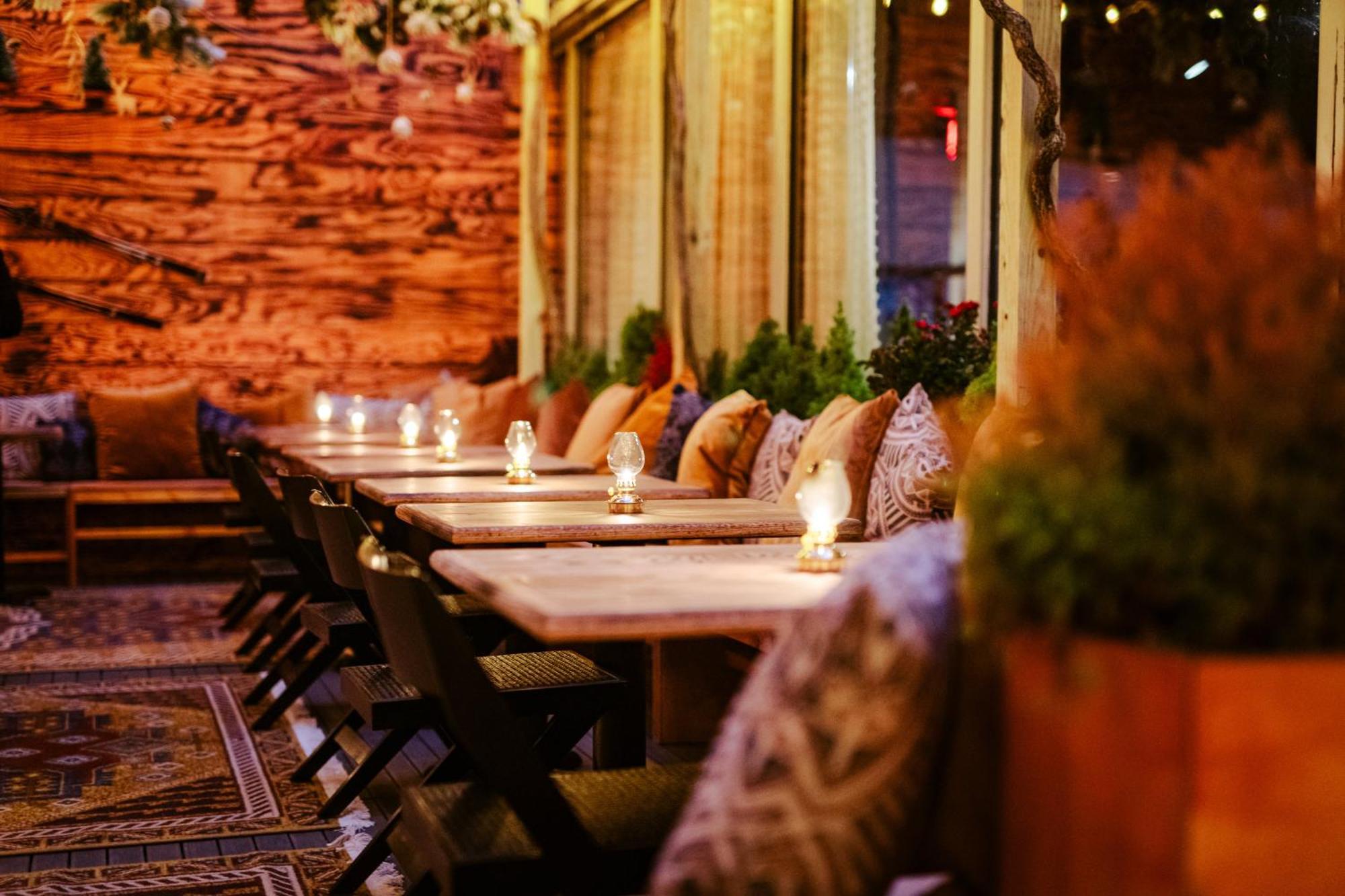 Vignette Collection Yours Truly Dc By Ihg واشنطن المظهر الخارجي الصورة The patio at the restaurant